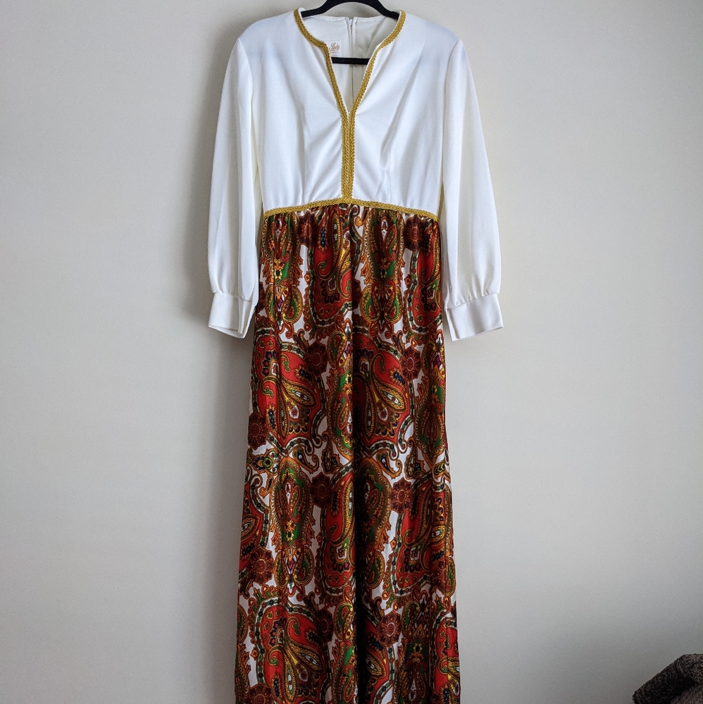 Leisure Ladies Vintage 1970's Maxi Dress